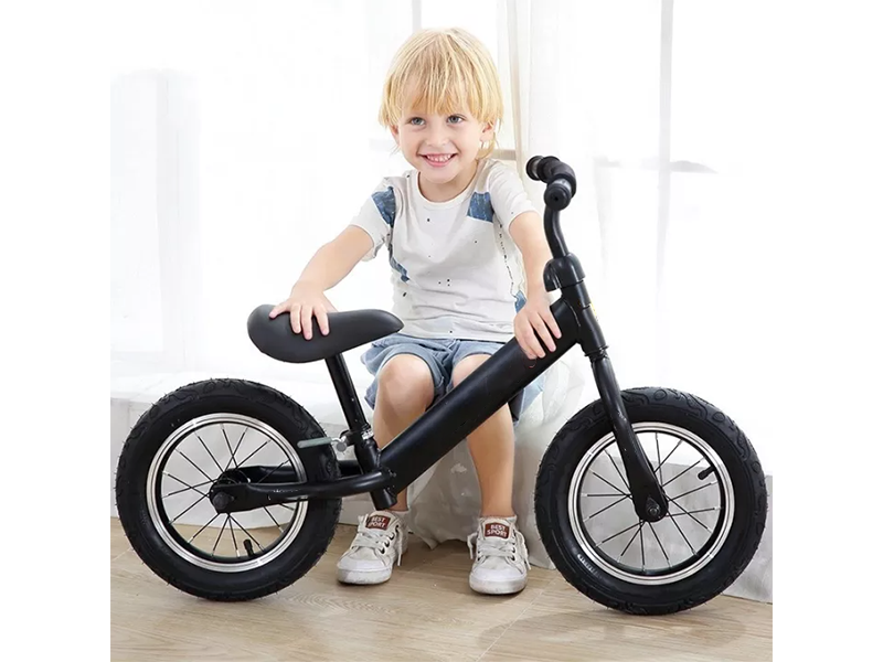 12 Inch Black No Pedal Balance Bicycle