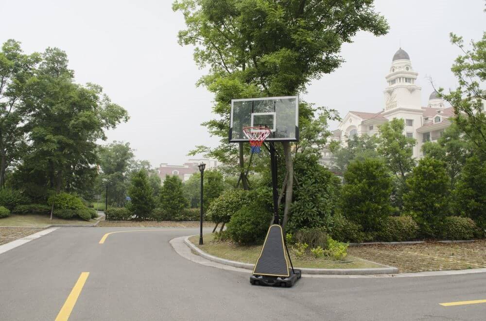 PORTABLE BASKETBALL HOOP AND STAND