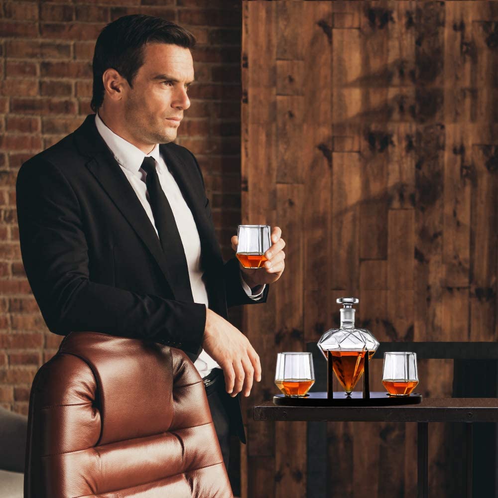 Whiskey Decanter Diamond Shaped With 2 Diamond Glasses & Mahogany Wooden Holder
