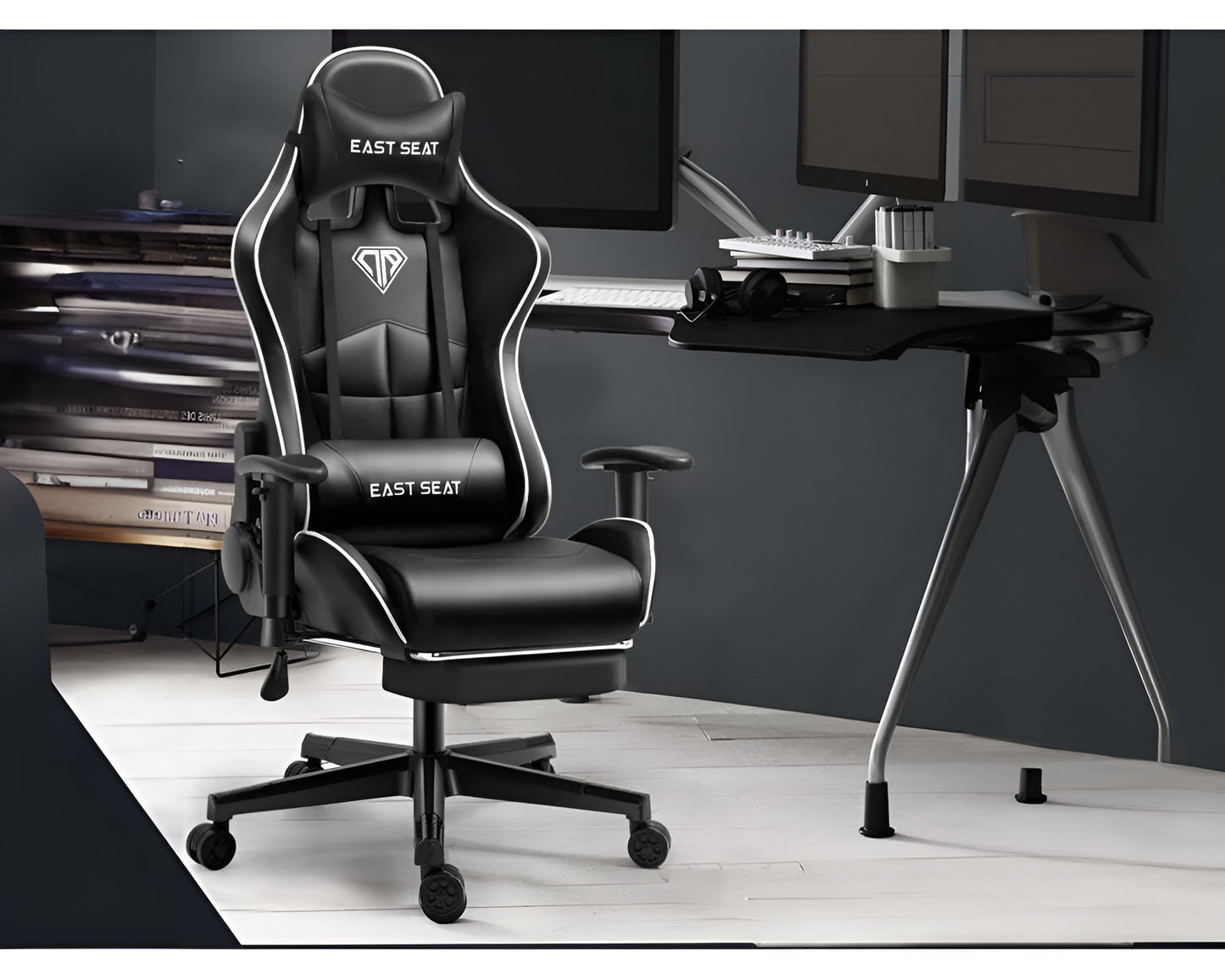 Gaming Chair with foot rest