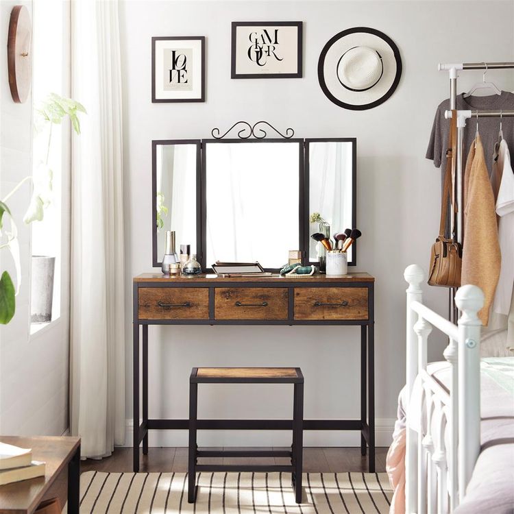 Dressing Table with Mirror