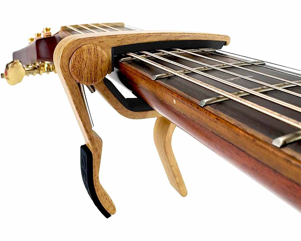 Guitar Capo for Acoustic and Electric Guitars Burlywood Finish with 5 Picks