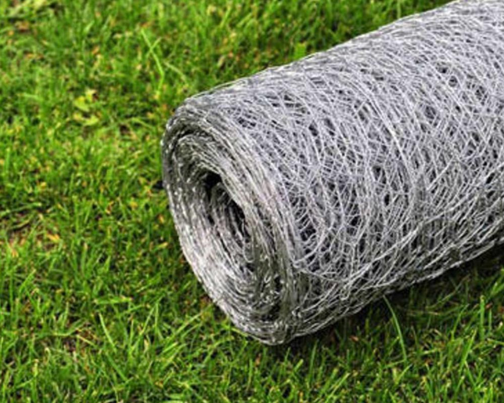 Galvanized Hexagonal Wire Netting 45M x 1M Durable Mesh Fence Roll for Gardens & Pets
