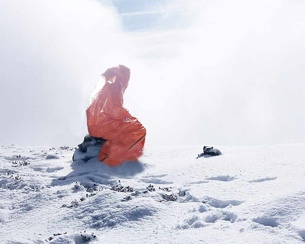 Emergency Sleeping Bag – Single Survival Thermal Bivy Sack for Camping & Outdoor Activities