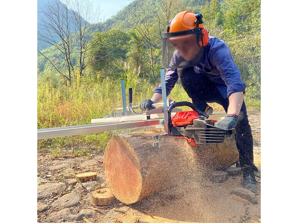 Portable Sawmill Chainsaw Mill Rail Guide System Lumber Cutting Mill 2.74m