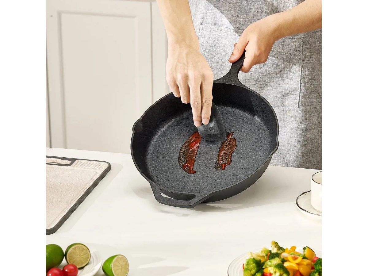 Cast Iron Skillet Set Frying Pan Set with Silicone Handle Covers