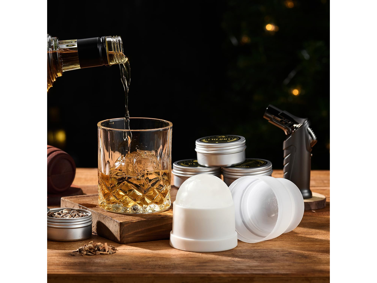 Whiskey Smoker Kit with Torch 6 Wood Chip Flavours 2 Glasses & Ice Moulds