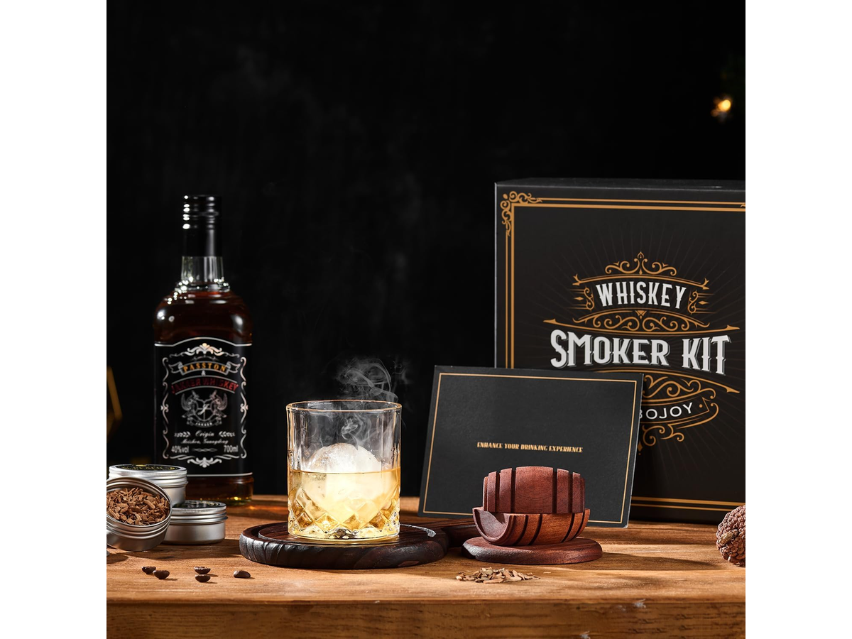 Whiskey Smoker Kit with Torch 6 Wood Chip Flavours 2 Glasses & Ice Moulds