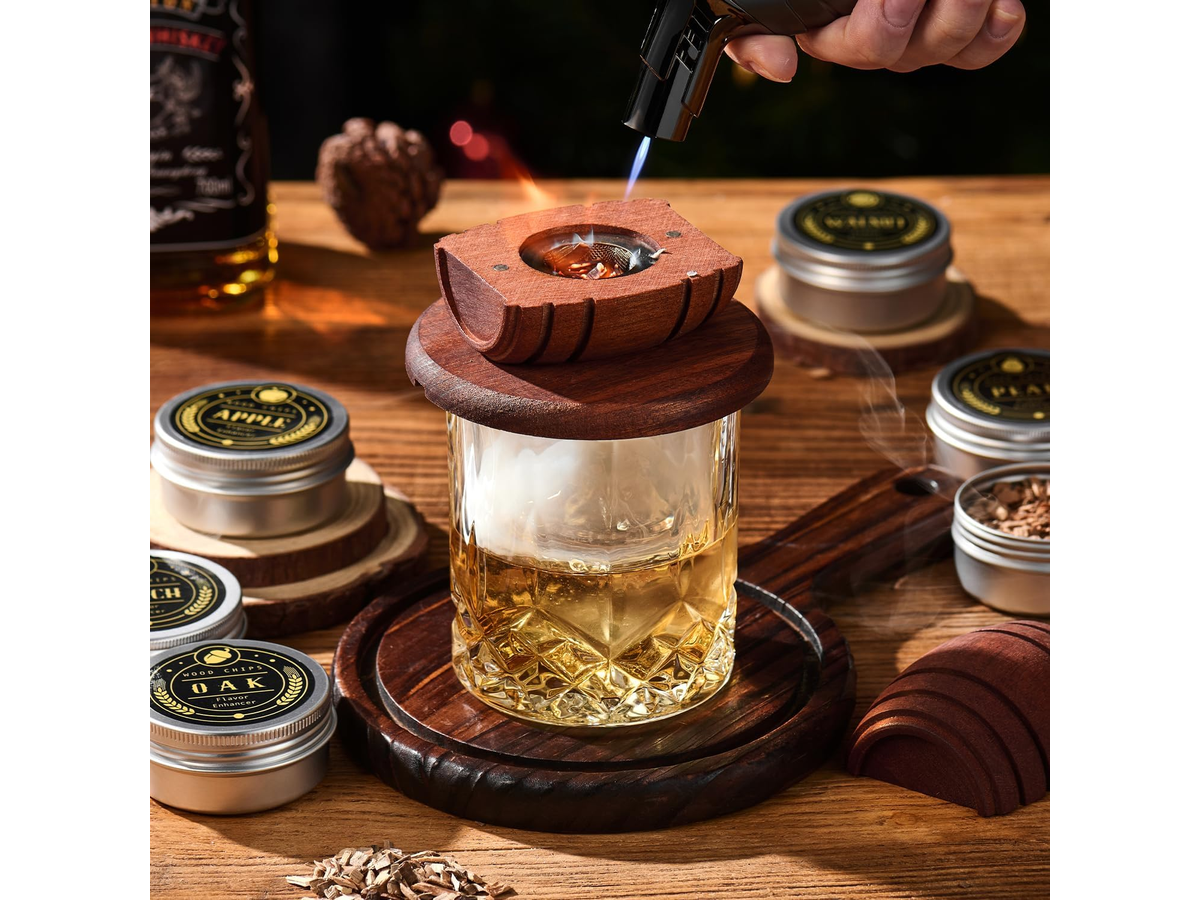 Whiskey Smoker Kit with Torch 6 Wood Chip Flavours 2 Glasses & Ice Moulds
